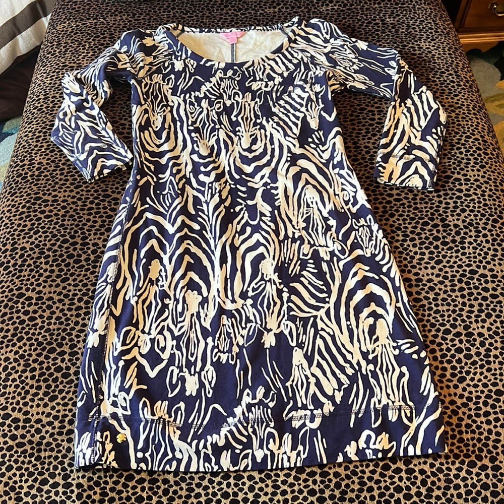 FABULOUS NAVY AND IVORY JERSEY KNIT LILLY PULITZER DRESS IN SZ S GIRAFFES